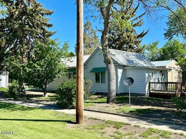 21 Dakota St, Portal, ND 58772