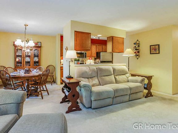 4th image of 3123 Windcrest Ct NE #45