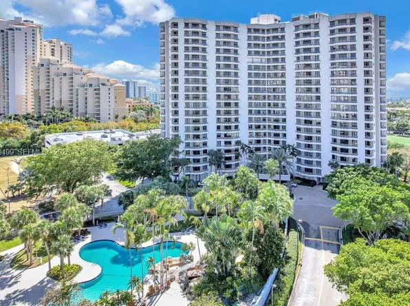 3300 NE 191st St #Lp03, Aventura, FL 33180