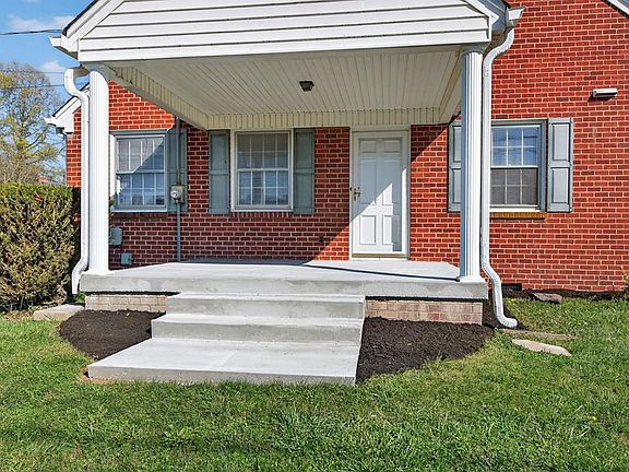 5th image of 125 Rosewood Ln