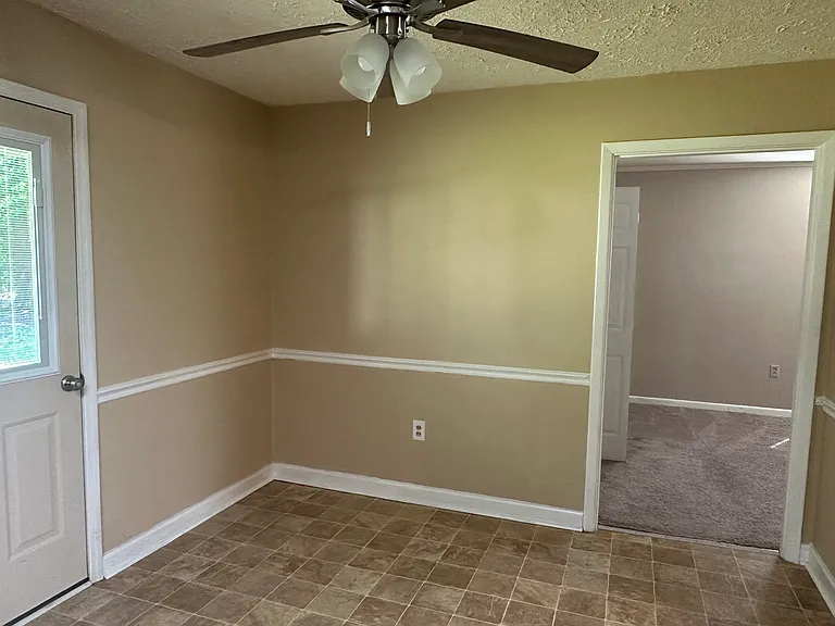 133 Sonja Dr — Photo 14