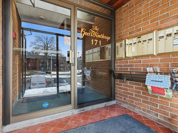 171 Highland St APT 204, Taunton, MA 02780