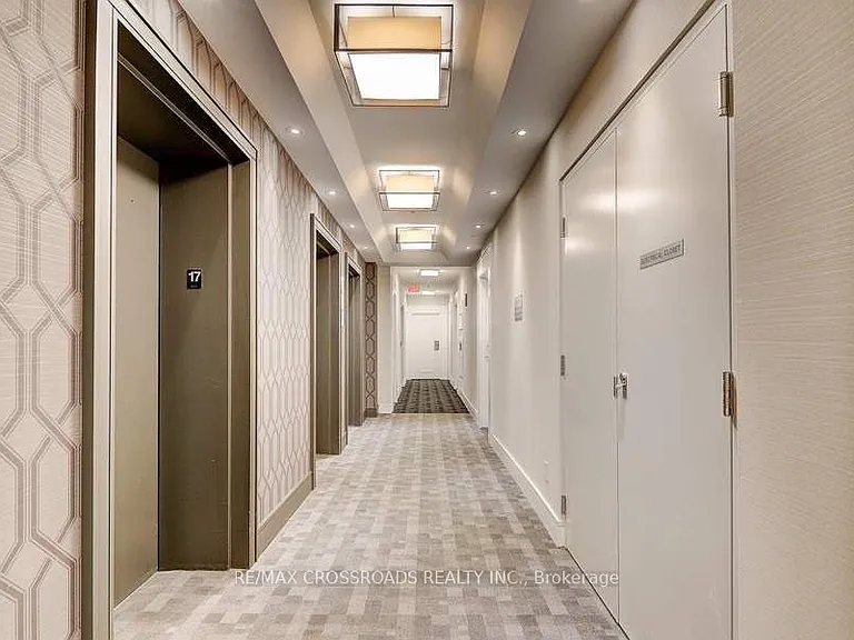 9201 Yonge St #1704 — Photo 32