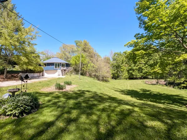 840 Black River Rd, Bangor, MI 49013