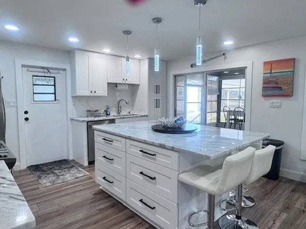 5524 Ben Franklin Ln, North Fort Myers, FL 33917