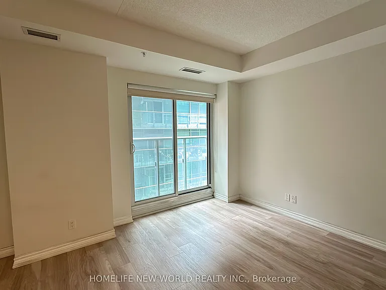 30 Nelson St #402 — Photo 7
