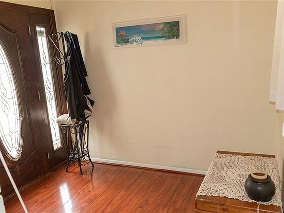 4th image of 7337 Sequoia Dr