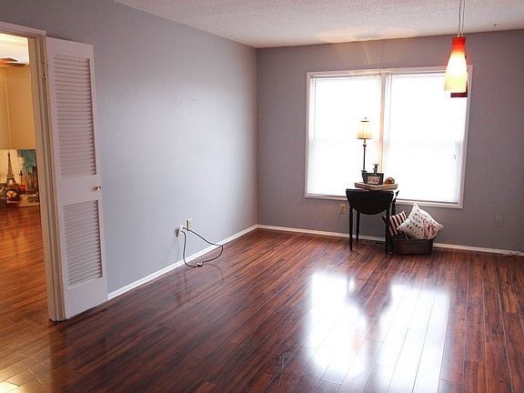 2nd image of 187 Martin Way