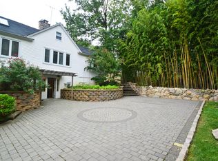 319 38th Road, Douglaston, NY 11363