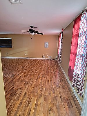 1st image of 4247 Richmond Ave #3