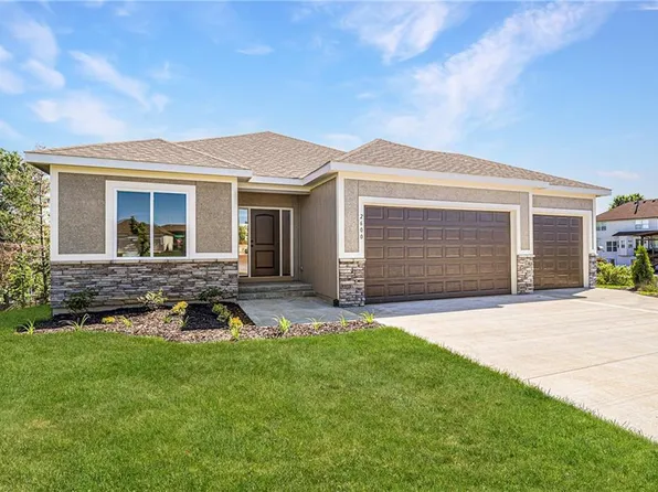 4708 SW 2nd St, Blue Springs, MO 64014