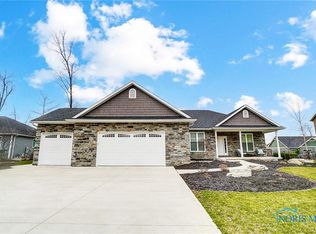 16189 Forest Ln, Findlay, OH 45840