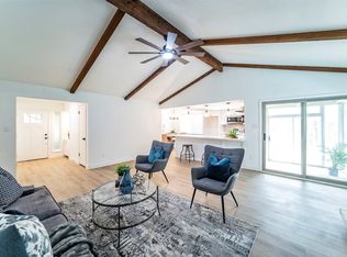 304 Rhineland Rd, Benbrook, TX 76126