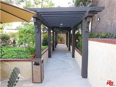 5th image of 365 Burchett St Unit 320