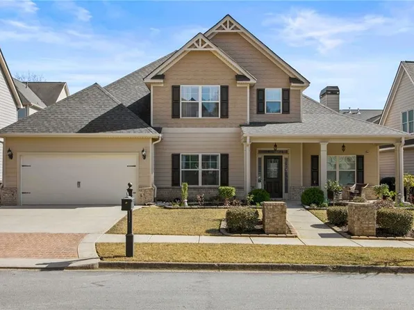 644 Crystal Cove Ct, Loganville, GA 30052