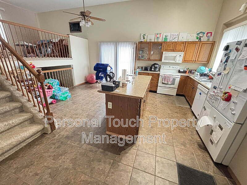 1st image of 1439 8th St W