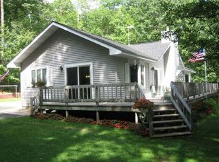 9765 S Kaubashine Rd #S, Hazelhurst, WI 54531