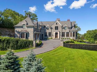 307 Truman Dr, Cresskill, NJ 07626