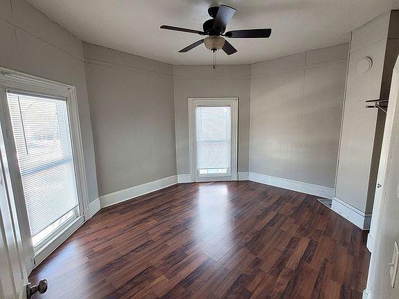 3rd image of 1620 Ferry St #1622