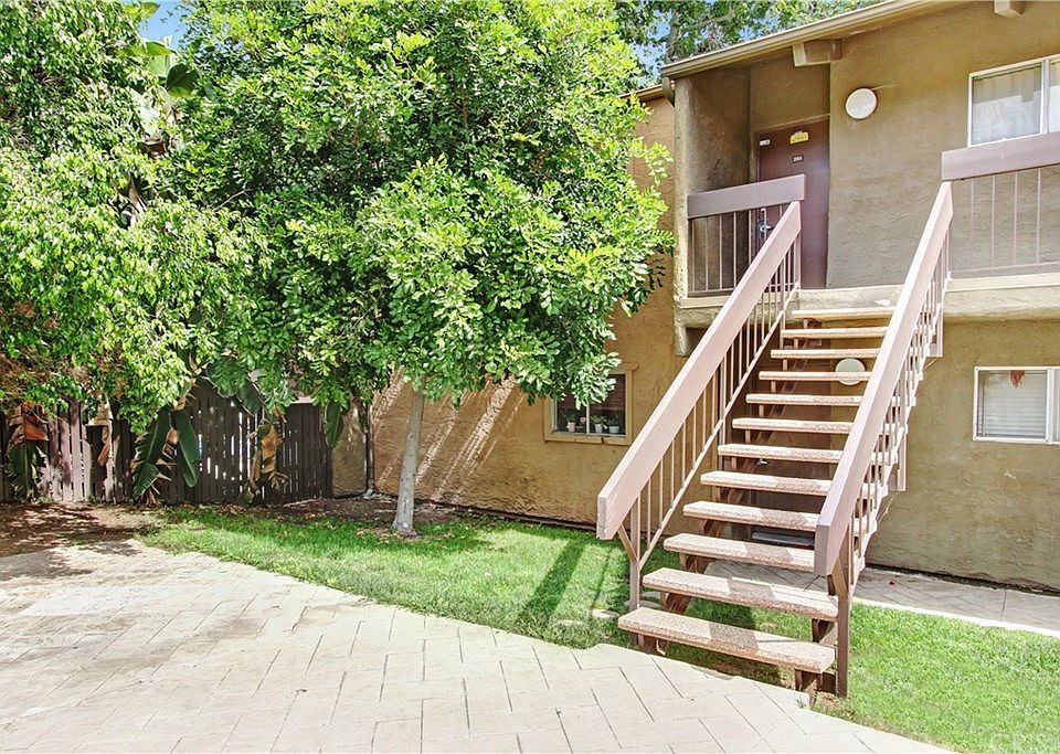 1st image of 18350 Hatteras St APT 255