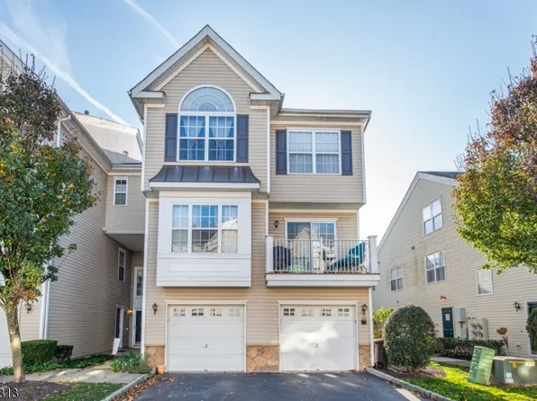 108 Mountainside Dr, Pompton Lakes Boro, NJ 07442