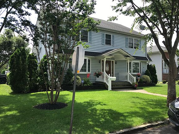 2nd image of 48 Bedford Ave