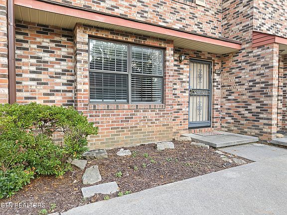 2nd image of 810 Highland Dr APT 802