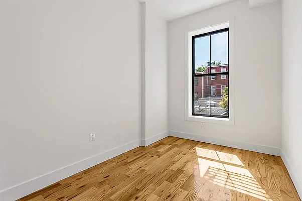 Rented by Freestone Property Group | media 7