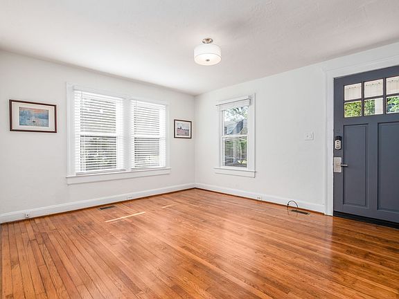 4th image of 2636 Lawndale Ave