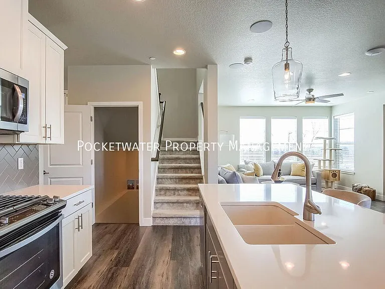 8875 Yates Dr — Photo 6