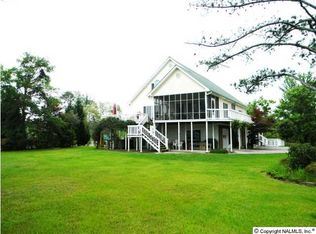 265 Pine Harbor Ln, Gadsden, AL 35903