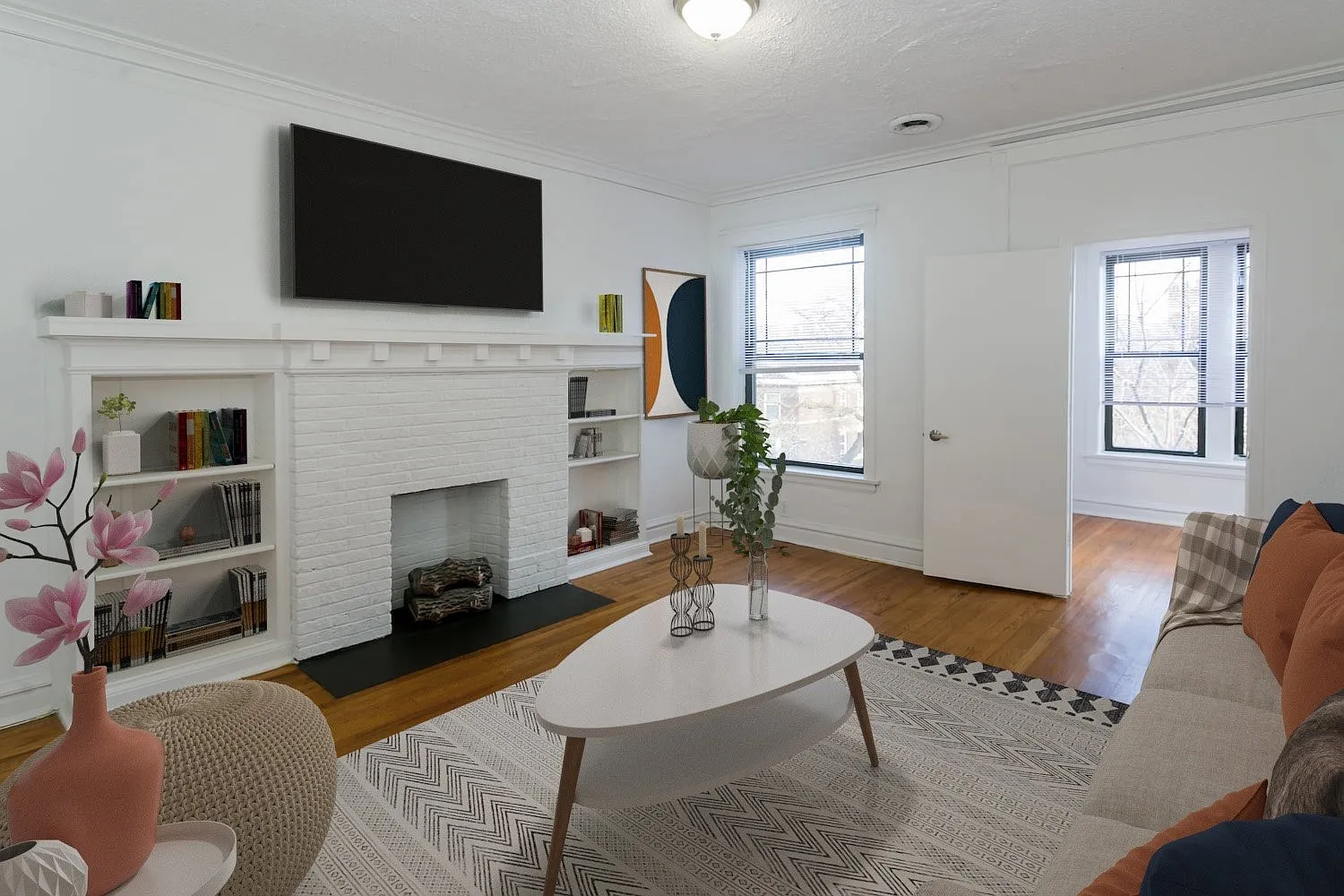 5452 S. Ellis Avenue — Photo 2