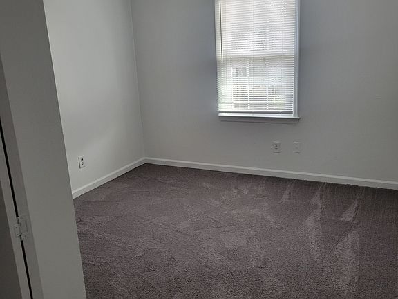 5th image of 76 Hollyridge Ct APT 1