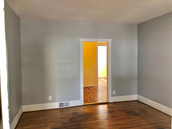 3rd image of 410 Haish Blvd