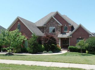 18713 Willington Cir, Louisville, KY 40245
