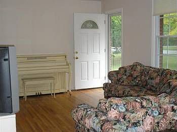 2nd image of 1806 Foxdale Dr