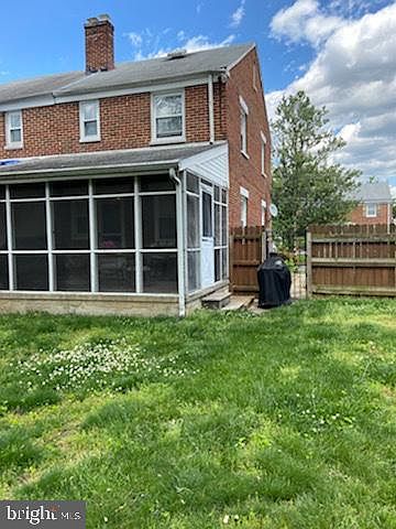2nd image of 126 Kentucky Ave