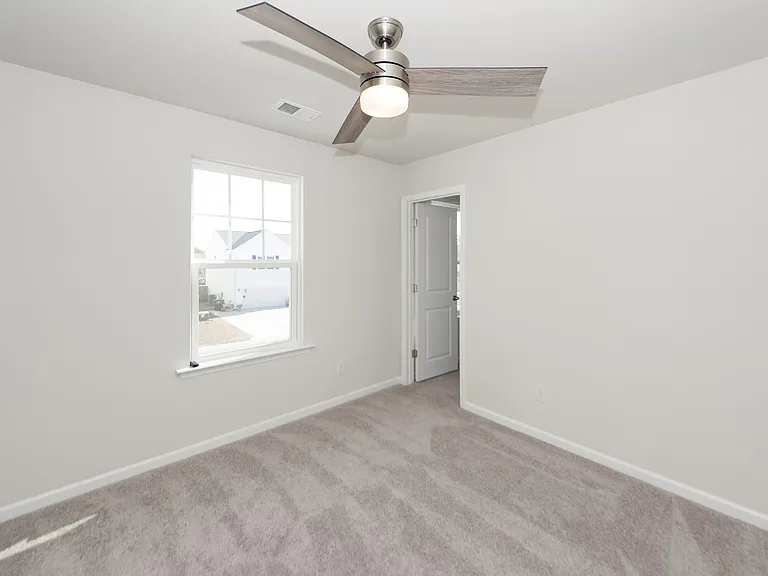 429 Eva St — Photo 33