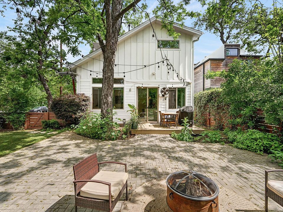 1st image of 2601 Willow St #B
