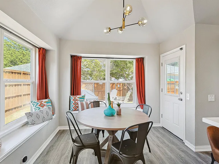 915 Santa Fe Dr — Photo 11