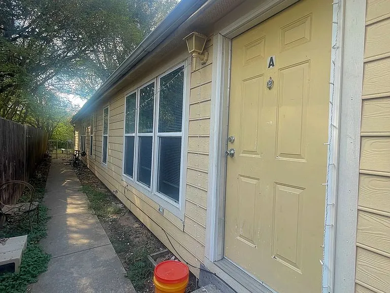 1410 Harvey St #A — Photo 49