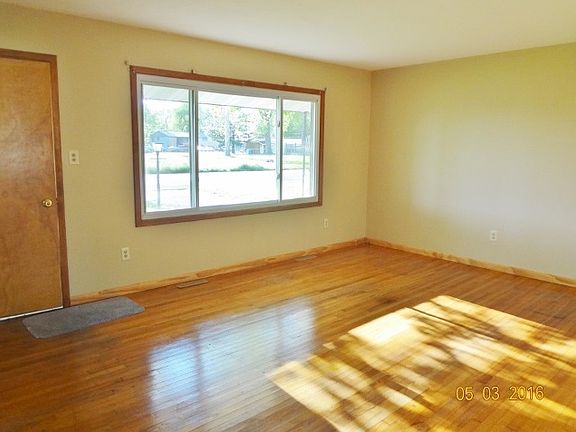 2nd image of 1034 N Jefferson St