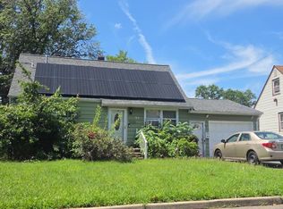 95 Schuyler Dr, Edison, NJ 08817