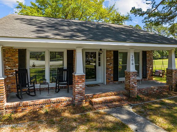 3rd image of 206 Brentwood Court