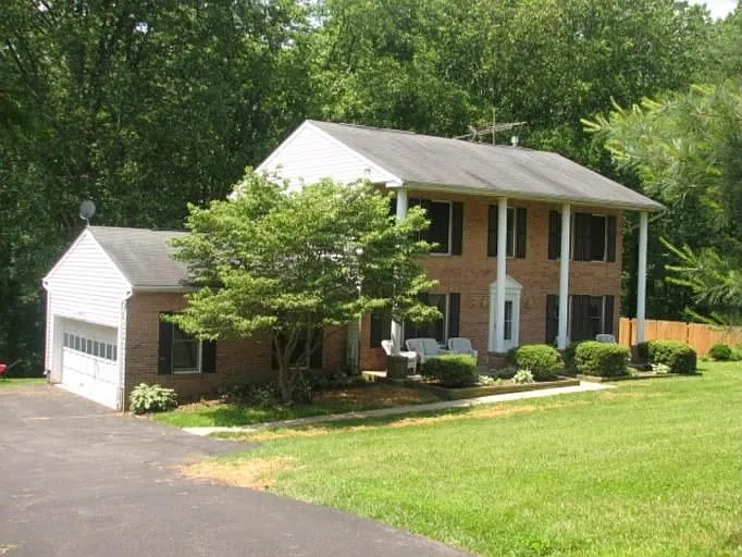 3691 Southglenn Dr photo 1