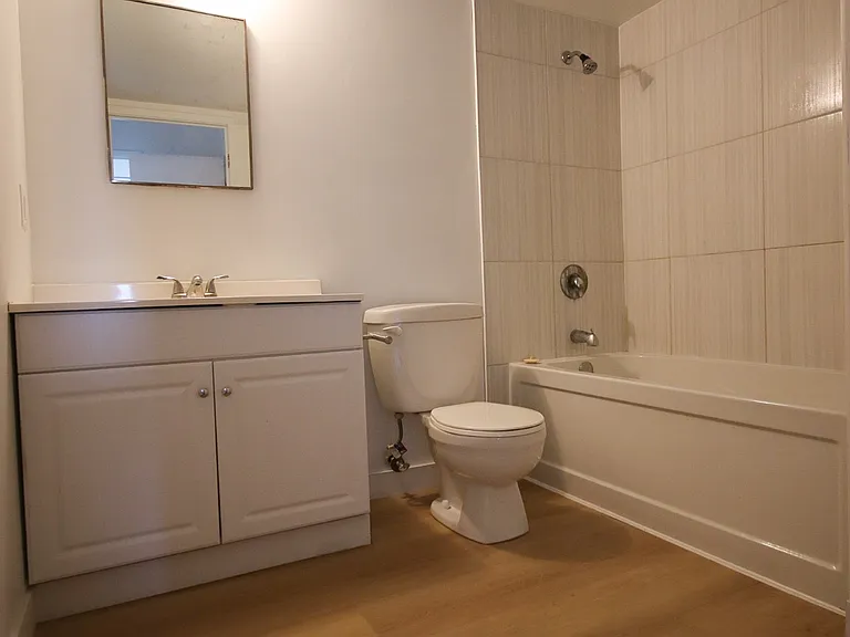 50 University Ave E #VIEWINGS — Photo 9
