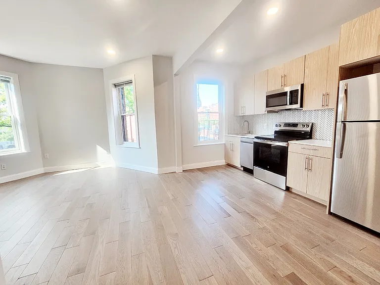 379 Commonwealth Ave #11 — Photo 2