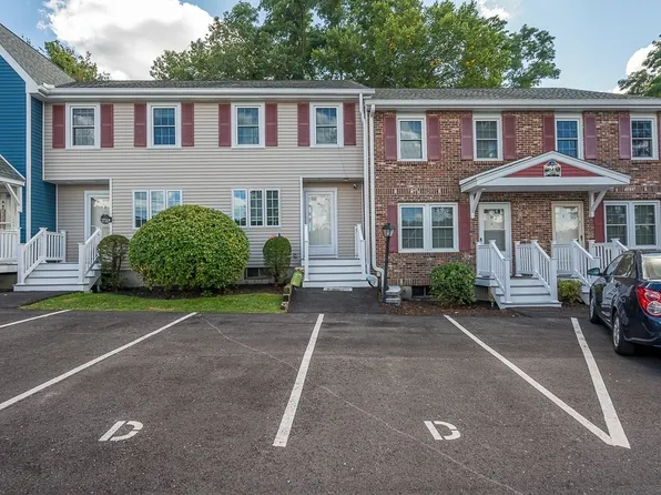 51 Fox Meadow Rd APT C, Leominster, MA 01453