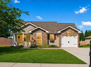 813 Magnolia Blvd, White House, TN 37188