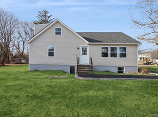 232 Berkshire Drive, Farmingville, NY 11738